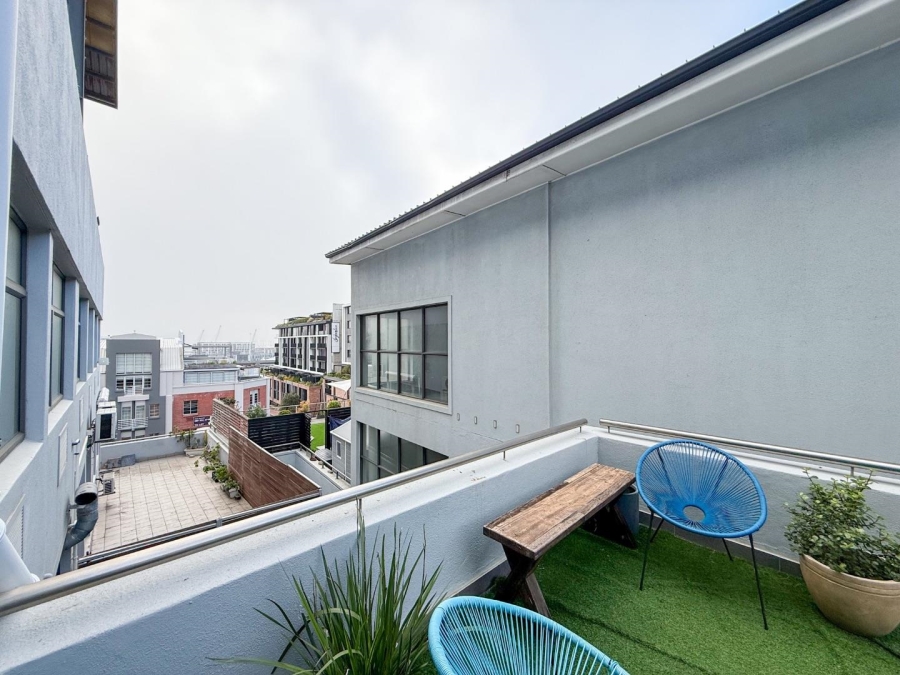 To Let commercial Property for Rent in Green Point Western Cape
